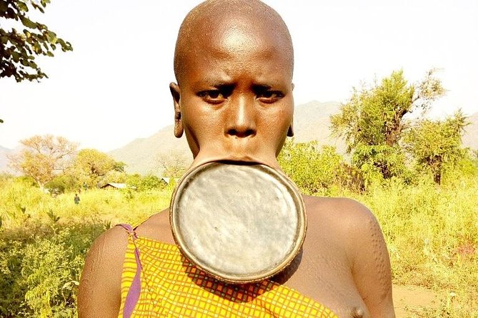 4 Days tour in omo valley. - Day three: Kara body painting, the Omo River, and Jinka