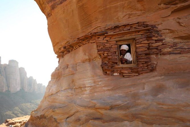 5 DAYS Axum, Lalibela, Tigray churches and Danakil - What the small group and transport really mean