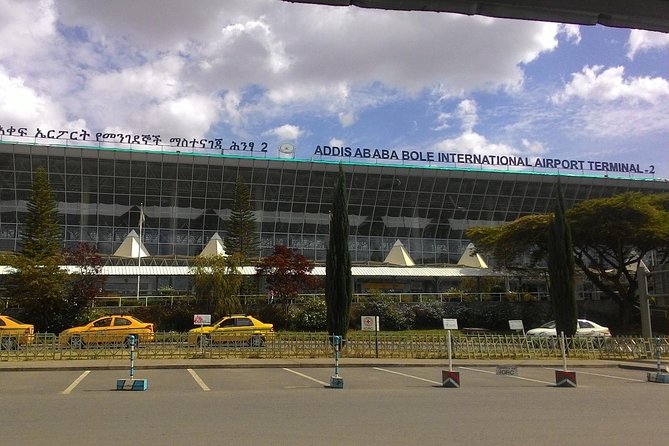 Addis Ababa Private Airport-Hotel Transfer - Choosing between a Corolla and a minivan