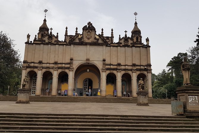Full-Day Private City Tour of Addis Ababa - Shiro Meda Market for textiles and crafts