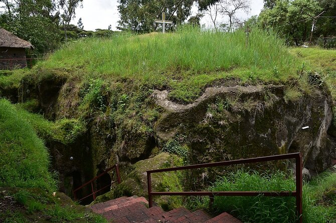 Rock Hewn Churches of Adadi Maryam, Tiya Stele & Melka Kunture - What the guide and driver add to the day